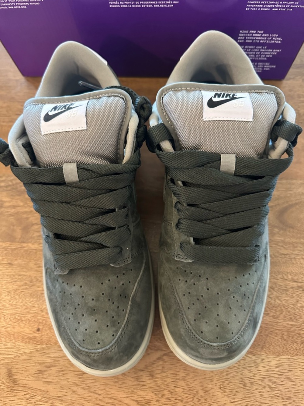 NIKE SB DUNK LOW PRO B - SEQUOIA / LT ARMY / WHITE  Mens 10.5 - Picture 8 of 10